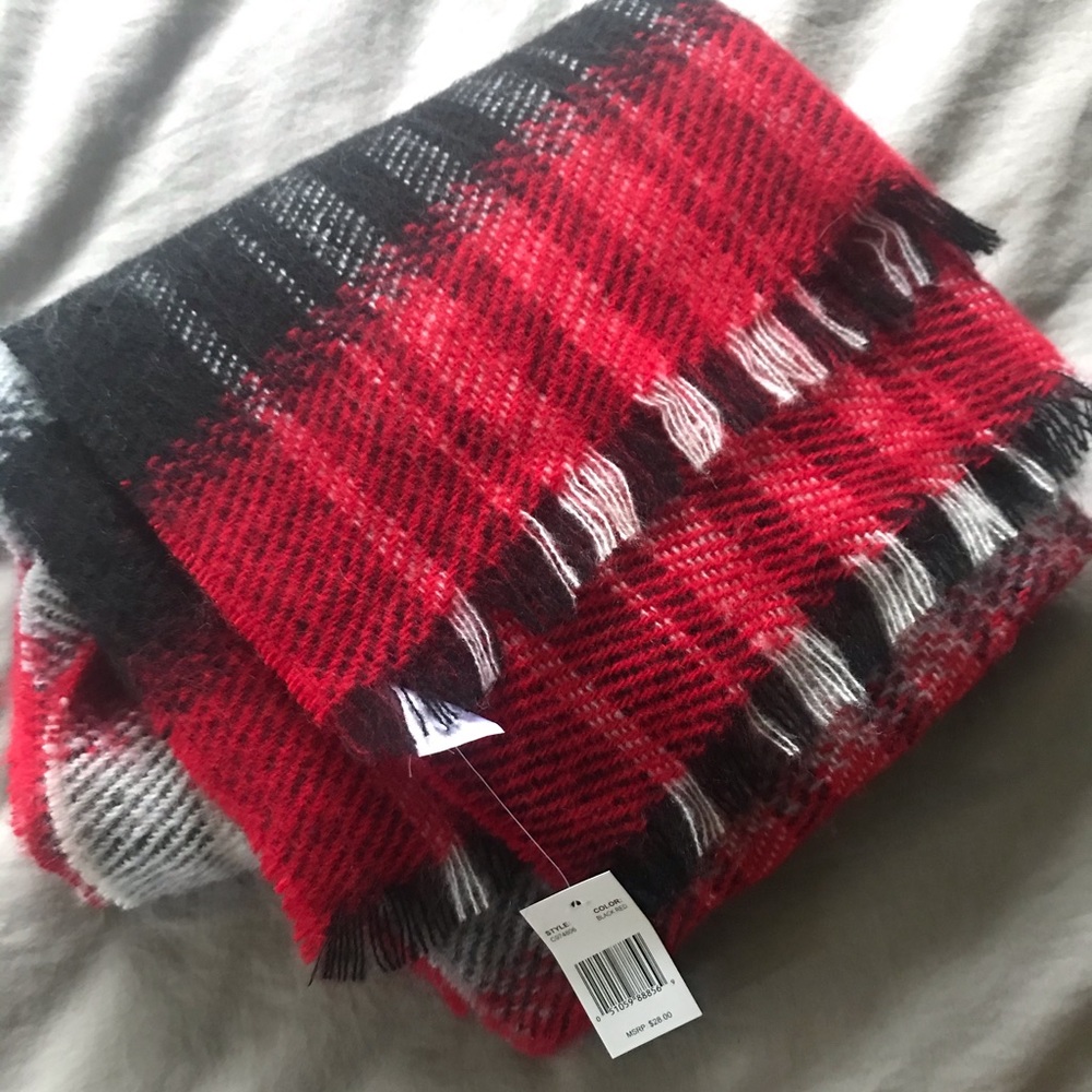 NWT blanket scarf